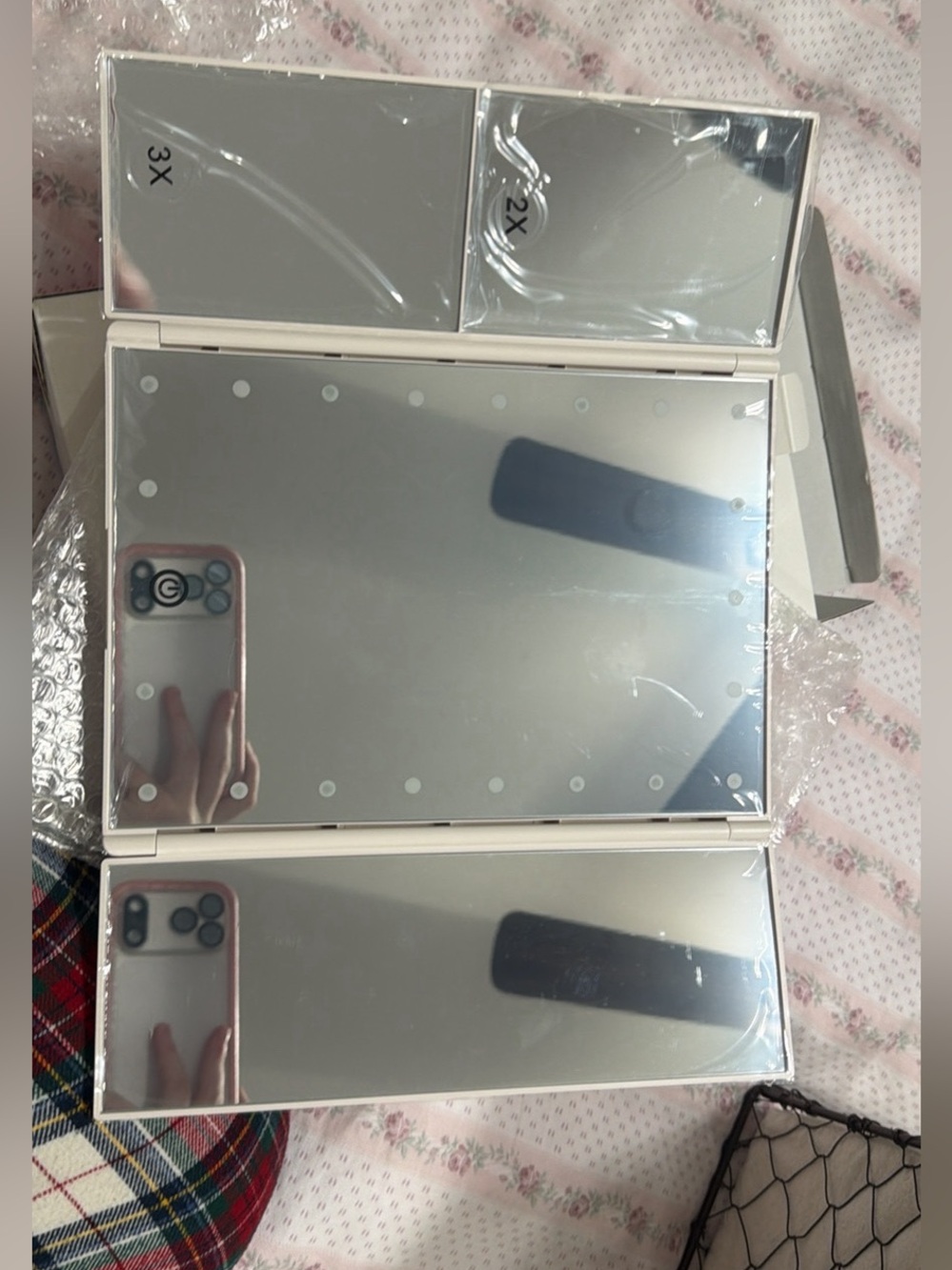 Tri-Fold Lighted Vanity Mirror - White